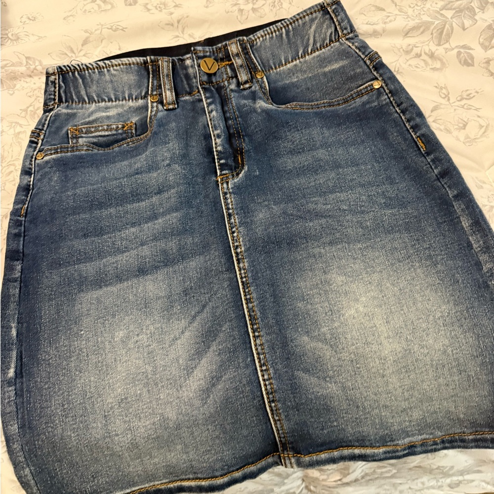 VENUS Blue Denim Mini Skirt